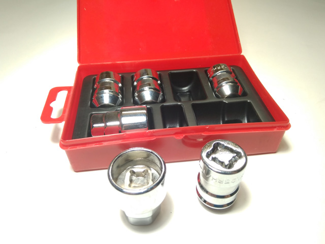 Гайка колесная секретная М12*1,25 (35, конус, хром., закрытая) (к-т 4 ...