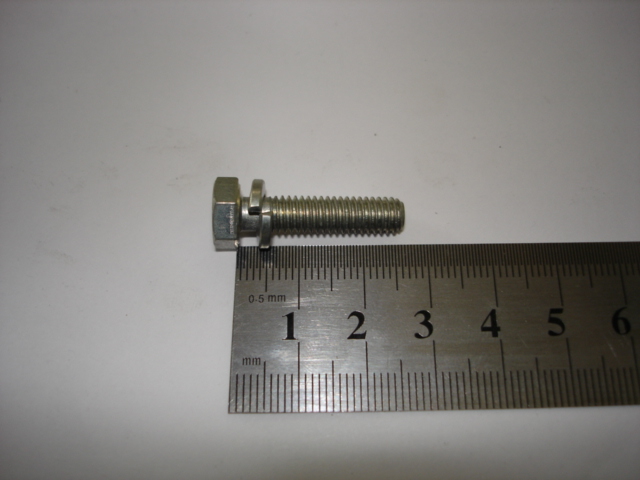 Болт М6*1*25 хомута воздушного фильтра (БелЗАН) — Автодетальки