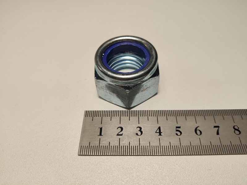 Гайка М24*3 с нейлоновым кольцом (артикул 985-24) — Автодетальки