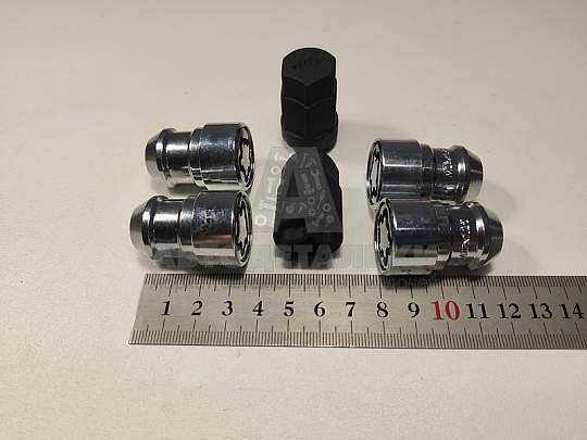 Гайка колесная секретная М12*1,25 (36, конус, хром, закрытая) (к-т 4 шт+2 ключа) TPI (артикул C726444X-2KEY)